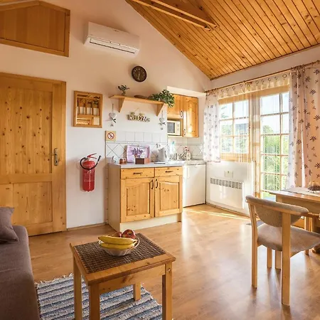 山林小屋 Tatralandia