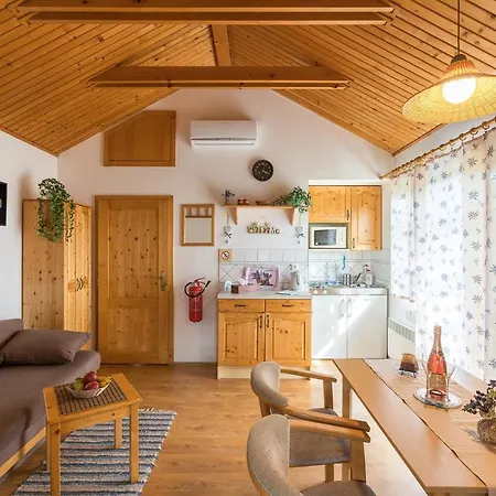 山林小屋 Tatralandia
